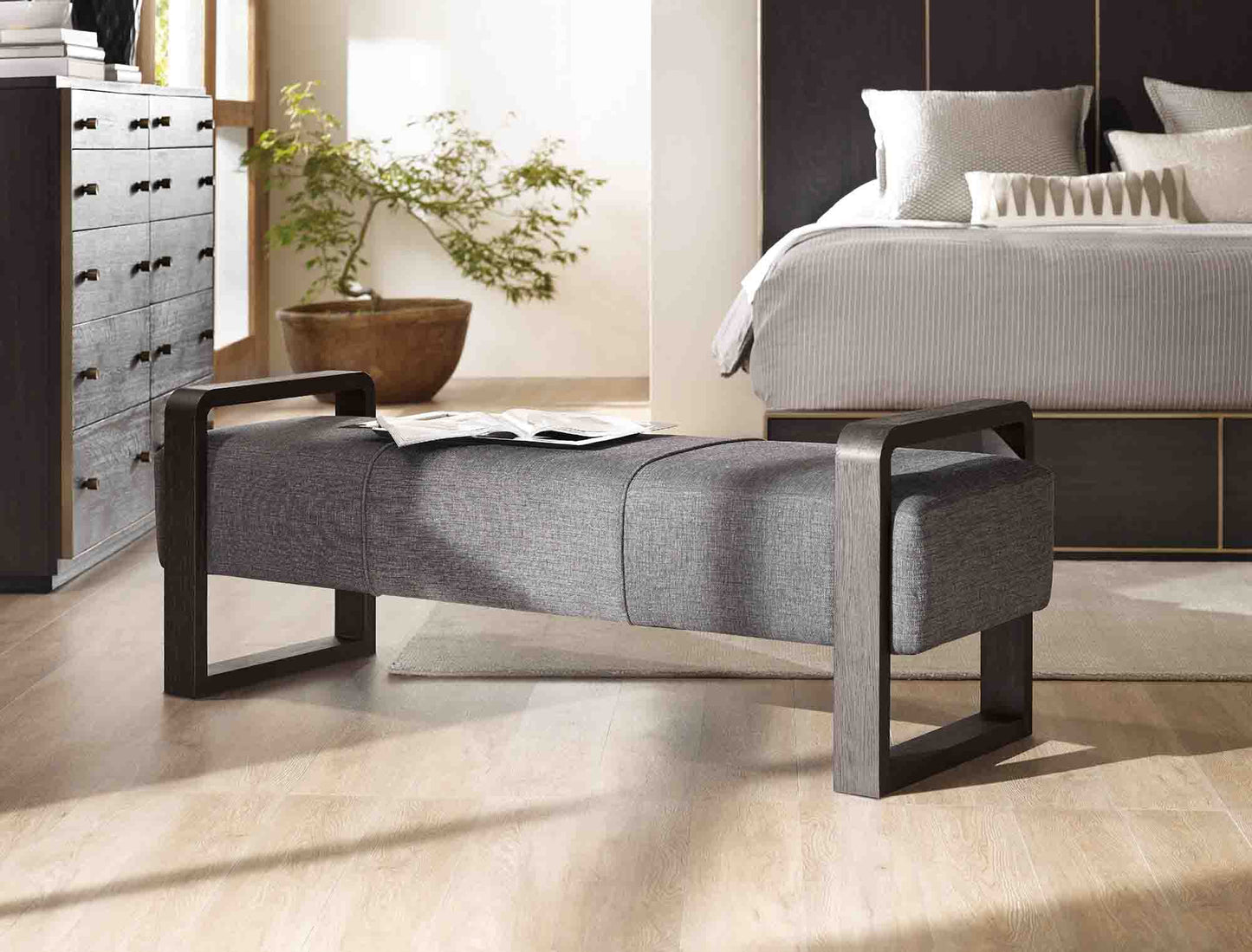 Hooker Furniture Living Room Curata Upholstered Bench - Dreamart Gallery