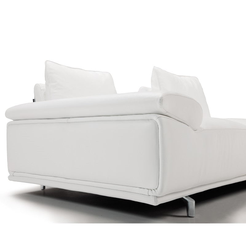 Roxanne sectional white - Dreamart Gallery